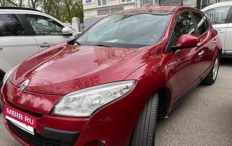 Renault Megane III, 2011 год, 650 000 рублей, 2 фотография