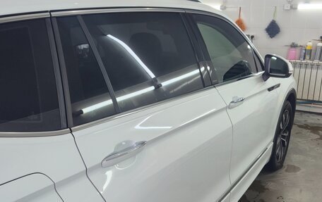 Volkswagen Tiguan II, 2023 год, 3 650 000 рублей, 2 фотография