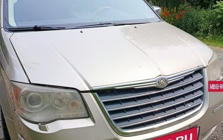 Chrysler Voyager IV, 2008 год, 870 000 рублей, 3 фотография