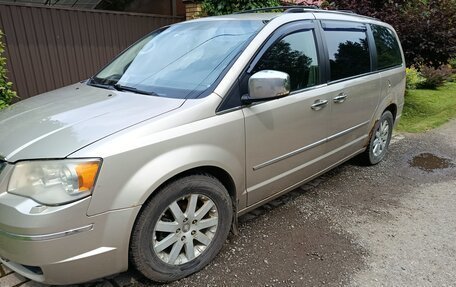 Chrysler Voyager IV, 2008 год, 870 000 рублей, 7 фотография