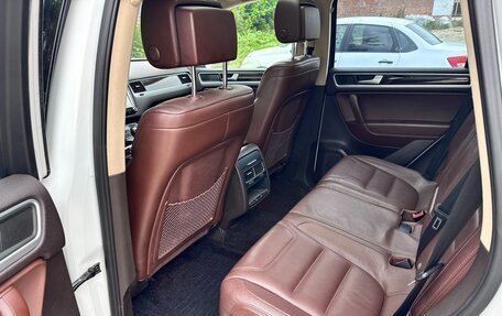 Volkswagen Touareg III, 2012 год, 2 690 000 рублей, 13 фотография