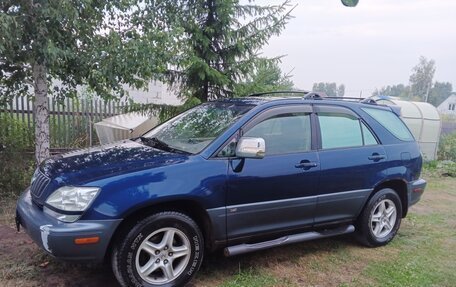 Lexus RX IV рестайлинг, 2001 год, 950 000 рублей, 2 фотография
