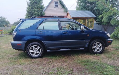 Lexus RX IV рестайлинг, 2001 год, 950 000 рублей, 3 фотография