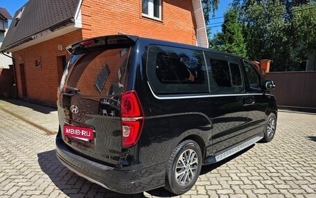 Hyundai Grand Starex Grand Starex I рестайлинг 2, 2018 год, 4 100 000 рублей, 4 фотография
