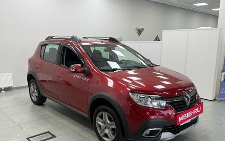 Renault Sandero II рестайлинг, 2019 год, 1 000 000 рублей, 3 фотография