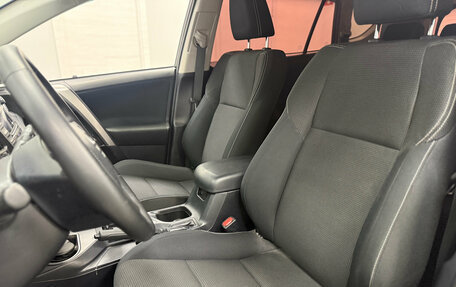 Toyota RAV4, 2018 год, 2 900 000 рублей, 15 фотография