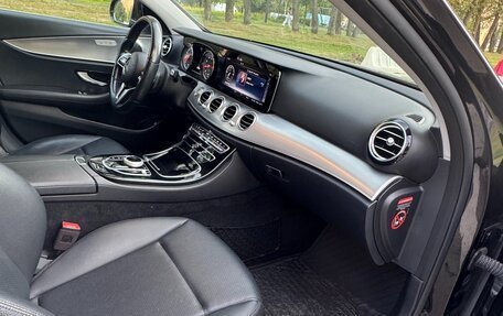Mercedes-Benz E-Класс, 2019 год, 2 670 000 рублей, 7 фотография