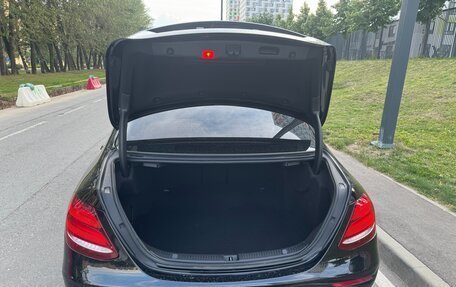 Mercedes-Benz E-Класс, 2019 год, 2 670 000 рублей, 4 фотография