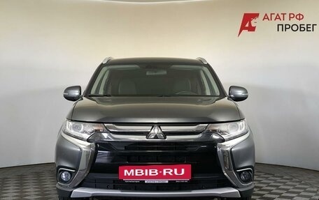 Mitsubishi Outlander III рестайлинг 3, 2016 год, 1 990 000 рублей, 2 фотография