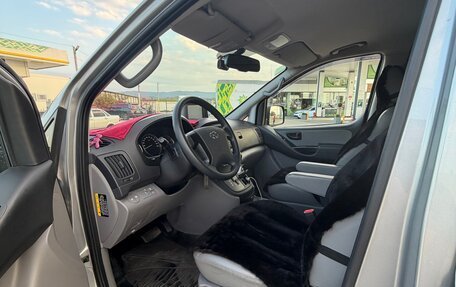 Hyundai Grand Starex Grand Starex I рестайлинг 2, 2019 год, 1 930 000 рублей, 9 фотография