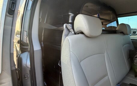 Hyundai Grand Starex Grand Starex I рестайлинг 2, 2019 год, 1 930 000 рублей, 14 фотография