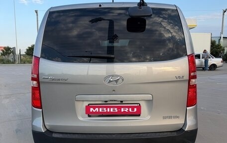 Hyundai Grand Starex Grand Starex I рестайлинг 2, 2019 год, 1 930 000 рублей, 6 фотография