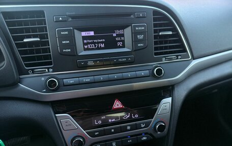 Hyundai Elantra VI рестайлинг, 2017 год, 1 390 000 рублей, 10 фотография