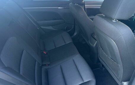 Hyundai Elantra VI рестайлинг, 2017 год, 1 390 000 рублей, 15 фотография