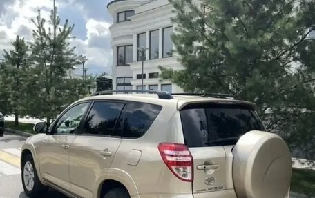 Toyota RAV4, 2011 год, 1 800 000 рублей, 1 фотография