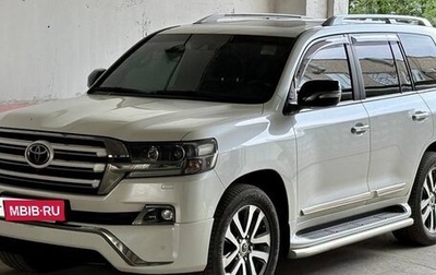 Toyota Land Cruiser 200, 2017 год, 7 500 000 рублей, 1 фотография