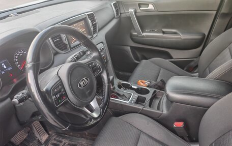 KIA Sportage IV рестайлинг, 2018 год, 1 600 000 рублей, 6 фотография