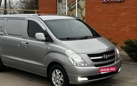 Hyundai Grand Starex Grand Starex I рестайлинг 2, 2012 год, 2 100 000 рублей, 2 фотография