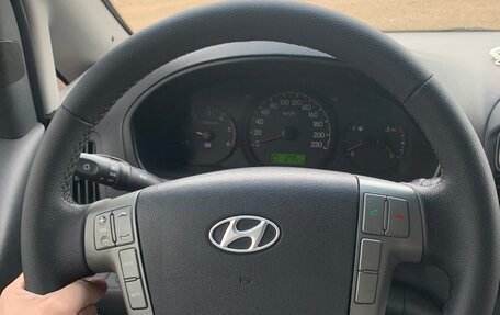 Hyundai Grand Starex Grand Starex I рестайлинг 2, 2012 год, 2 100 000 рублей, 18 фотография
