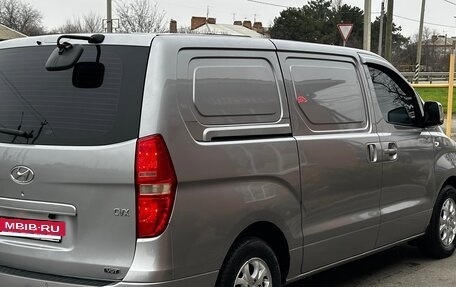 Hyundai Grand Starex Grand Starex I рестайлинг 2, 2012 год, 2 100 000 рублей, 12 фотография
