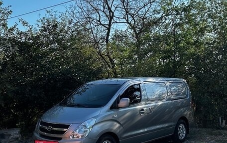 Hyundai Grand Starex Grand Starex I рестайлинг 2, 2012 год, 2 100 000 рублей, 21 фотография