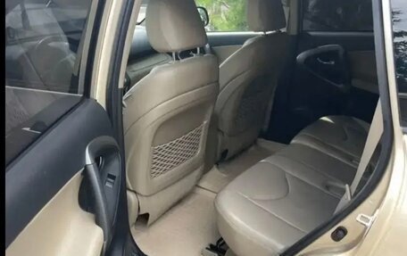 Toyota RAV4, 2011 год, 1 800 000 рублей, 6 фотография