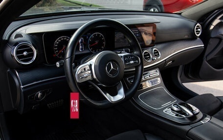 Mercedes-Benz E-Класс, 2018 год, 3 488 000 рублей, 15 фотография