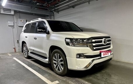 Toyota Land Cruiser 200, 2017 год, 7 500 000 рублей, 5 фотография