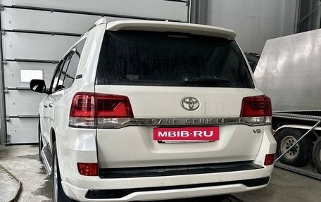 Toyota Land Cruiser 200, 2017 год, 7 500 000 рублей, 3 фотография