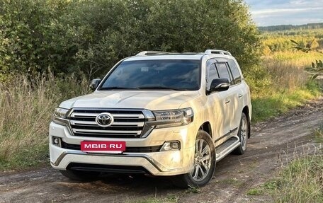 Toyota Land Cruiser 200, 2017 год, 7 500 000 рублей, 6 фотография