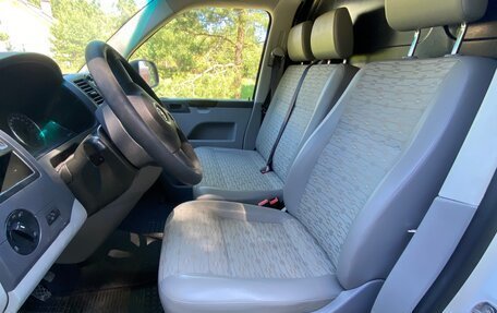 Volkswagen Transporter T5 рестайлинг, 2010 год, 1 200 000 рублей, 8 фотография