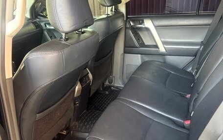 Toyota Land Cruiser Prado 150 рестайлинг 2, 2013 год, 3 299 999 рублей, 3 фотография