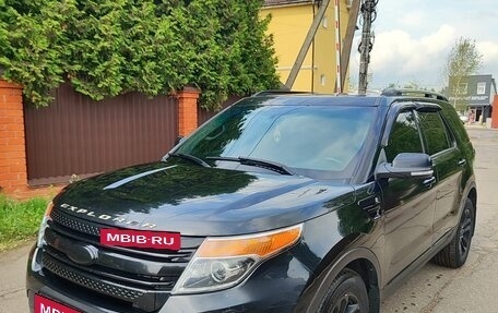 Ford Explorer VI, 2013 год, 2 100 000 рублей, 2 фотография