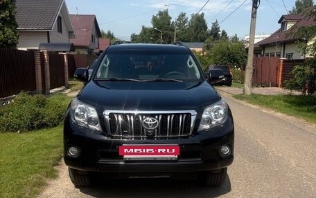 Toyota Land Cruiser Prado 150 рестайлинг 2, 2013 год, 3 299 999 рублей, 6 фотография