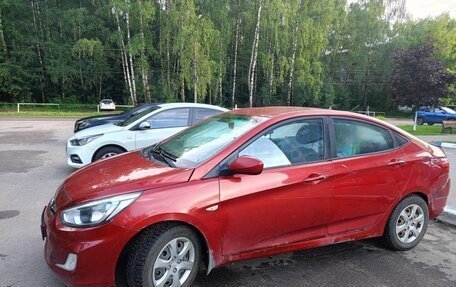 Hyundai Solaris II рестайлинг, 2012 год, 400 000 рублей, 1 фотография