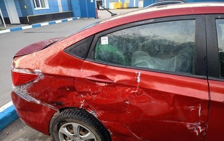 Hyundai Solaris II рестайлинг, 2012 год, 400 000 рублей, 3 фотография