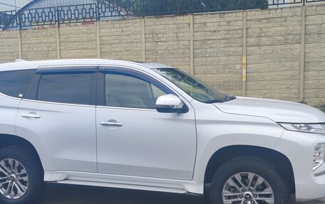 Mitsubishi Pajero Sport III рестайлинг, 2020 год, 3 490 000 рублей, 3 фотография
