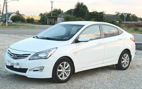 Hyundai Solaris II рестайлинг, 2015 год, 1 000 050 рублей, 3 фотография