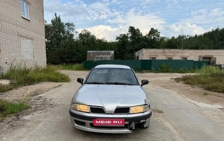 Mitsubishi Carisma I, 1999 год, 80 000 рублей, 1 фотография