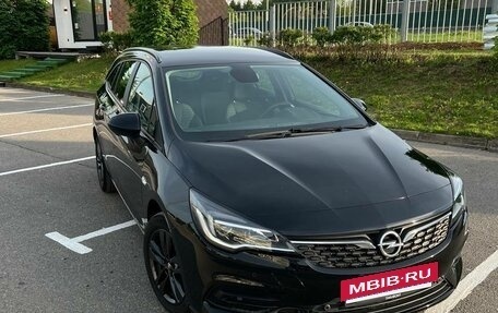 Opel Astra K, 2022 год, 1 920 000 рублей, 2 фотография