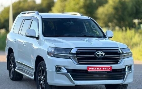 Toyota Land Cruiser 200, 2021 год, 6 700 000 рублей, 1 фотография