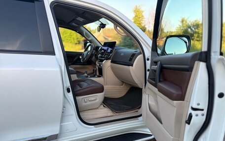 Toyota Land Cruiser 200, 2021 год, 6 700 000 рублей, 9 фотография