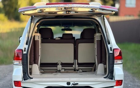 Toyota Land Cruiser 200, 2021 год, 6 700 000 рублей, 7 фотография