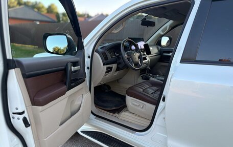 Toyota Land Cruiser 200, 2021 год, 6 700 000 рублей, 8 фотография