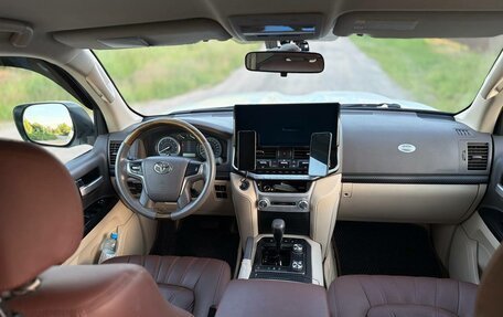 Toyota Land Cruiser 200, 2021 год, 6 700 000 рублей, 11 фотография