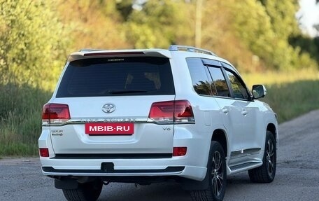 Toyota Land Cruiser 200, 2021 год, 6 700 000 рублей, 4 фотография