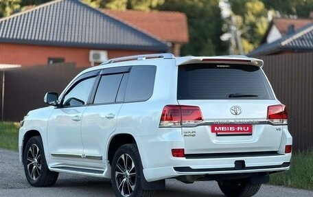 Toyota Land Cruiser 200, 2021 год, 6 700 000 рублей, 6 фотография