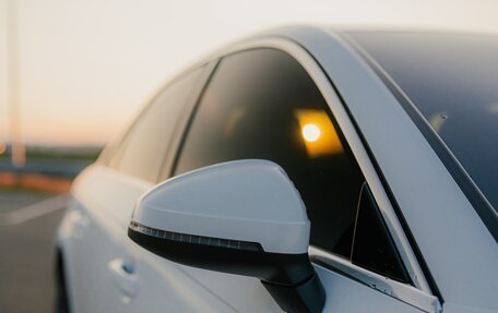Audi A4, 2017 год, 1 840 000 рублей, 11 фотография