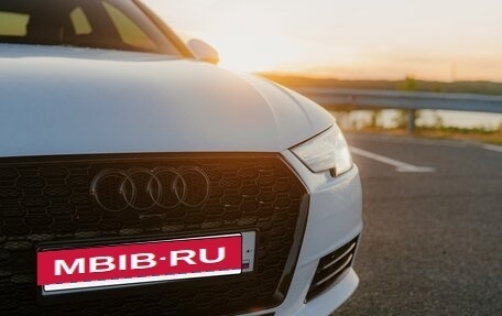 Audi A4, 2017 год, 1 840 000 рублей, 10 фотография