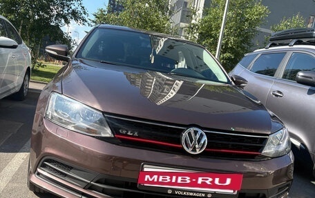 Volkswagen Jetta VI, 2015 год, 999 900 рублей, 4 фотография
